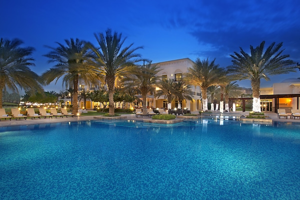 Kolam renang terbuka, payung kolam