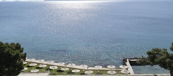 Kalamaki Beach Resort