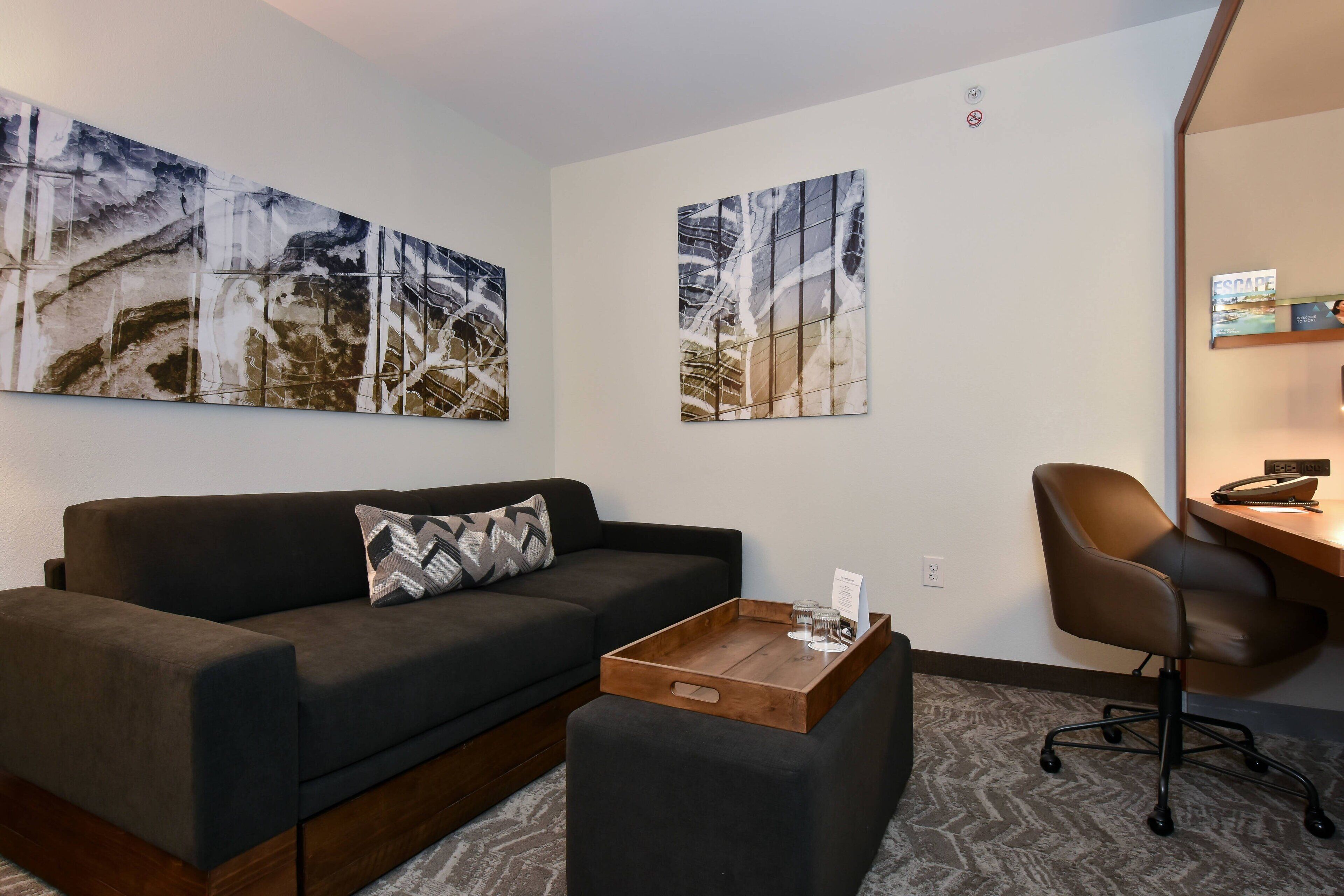 32-inch lcd tv with cable channels, tv, ipod dock