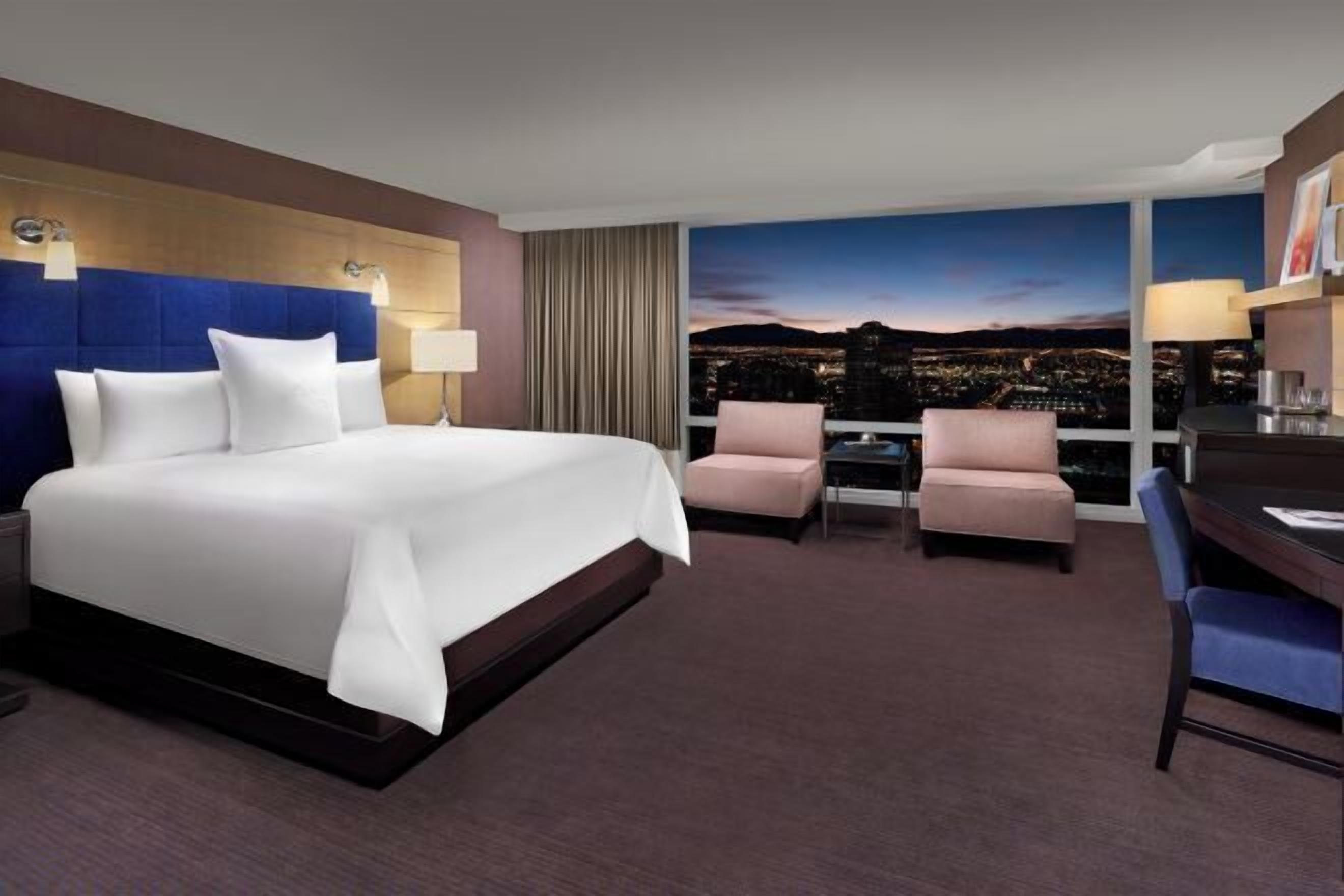 1 bedroom, premium bedding, minibar, in-room safe