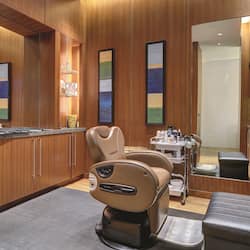 Couples treatment rooms, sauna, hot tub, steam room, body treatments