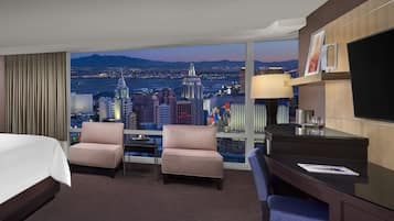 Deluxe Strip View King | View from room