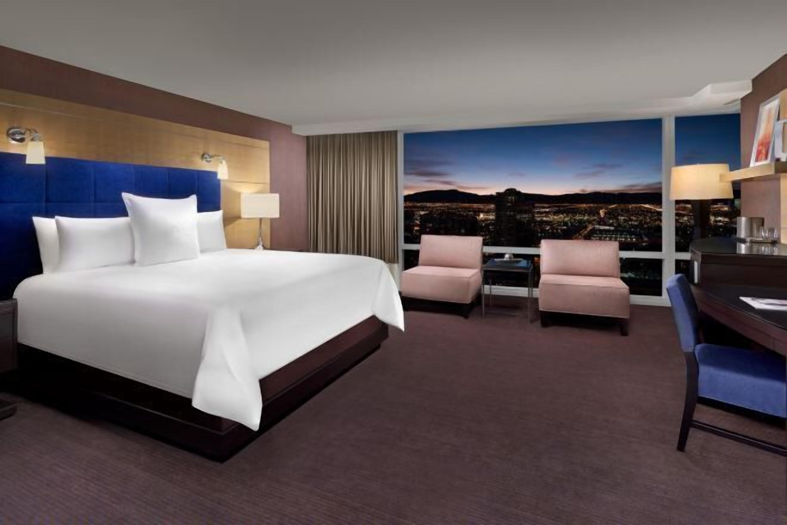 1 bedroom, premium bedding, minibar, in-room safe