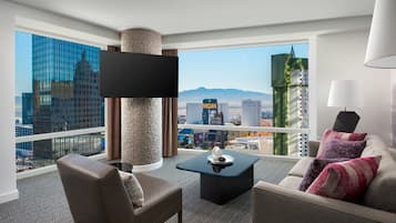 1 bedroom, premium bedding, minibar, in-room safe