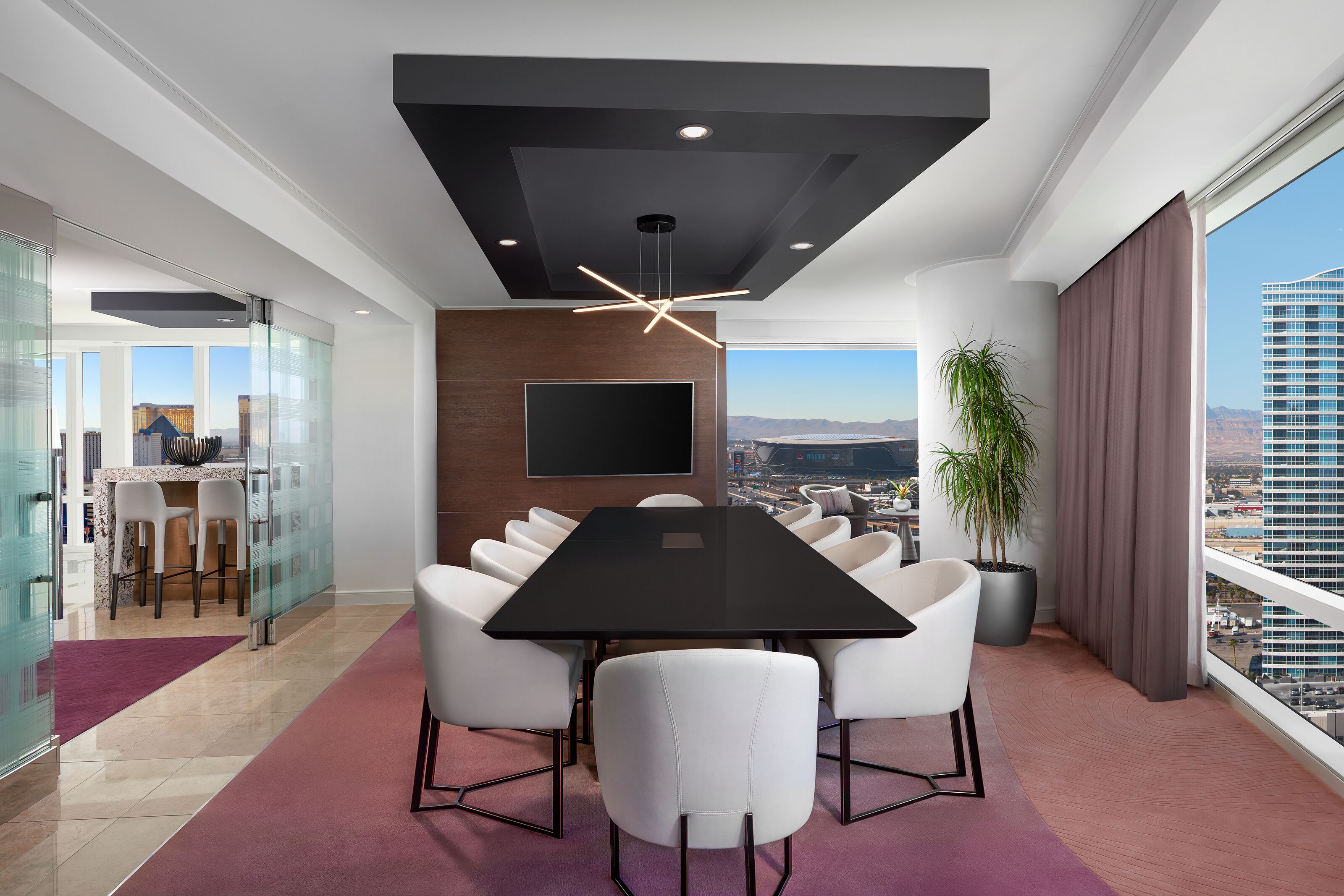 executive hospitality tower suite | premium bedding, minibar, in-room safe, desk