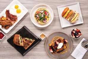 Daily cooked-to-order breakfast for a fee - Vdara Hotel & Spa at ARIA Las Vegas (Las Vegas)