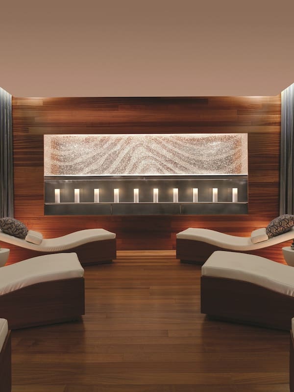 Couples treatment rooms, sauna, hot tub, steam room, body treatments