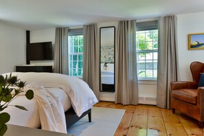 Deluxe Suite | Premium bedding, individually decorated, individually furnished - Union Street Inn (Nantucket)