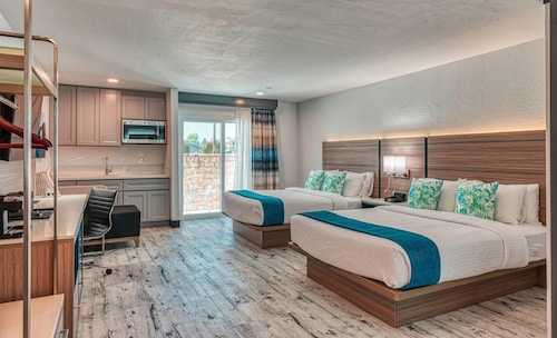 Casa Via Mar Inn, an Ascend Collection Hotel