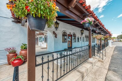 Casa Via Mar Inn, an Ascend Collection Hotel
