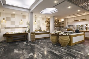 Petit déjeuner buffet compris tous les jours