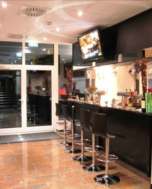バー (施設内)
