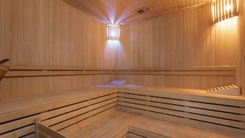 Parihoitohuone(ita), turkkilainen sauna, vartalohoitoja, vartalokääreitä