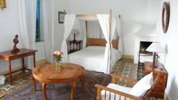 Select Comfort beds, free WiFi