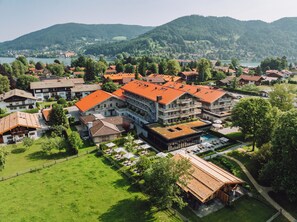 Premium bedding, in-room safe, iron/ironing board, free WiFi