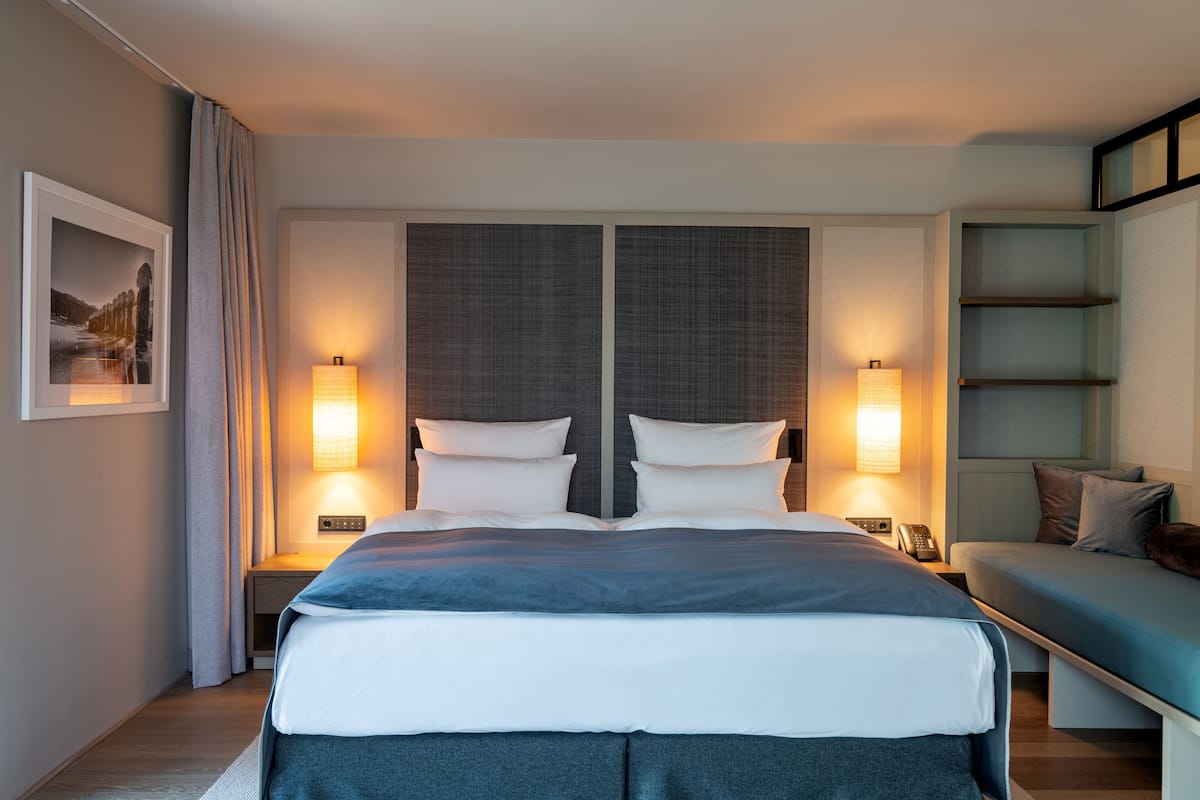 deluxe double room | 1 bedroom, premium bedding, in-room safe, iron/ironing board