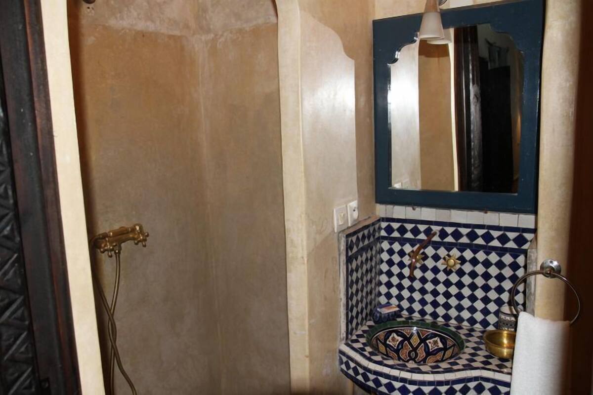 Standard-Einzelzimmer | Badezimmer | Dusche, kostenlose Toilettenartikel, Haartrockner, Handtücher