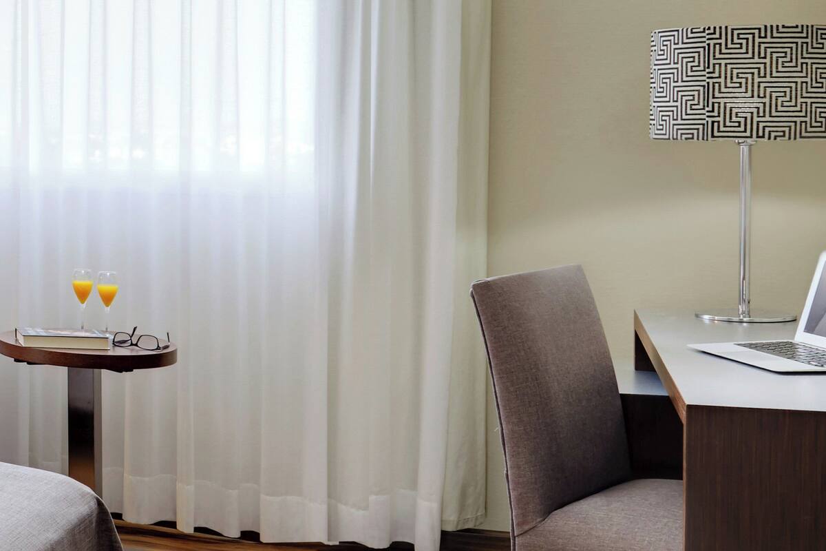 Pillowtop beds, minibar, in-room safe, desk