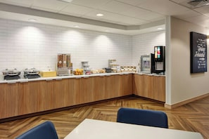 Free daily buffet breakfast - Fairfield Inn & Suites by Marriott St. Augustine I-95 (St. Augustine)
