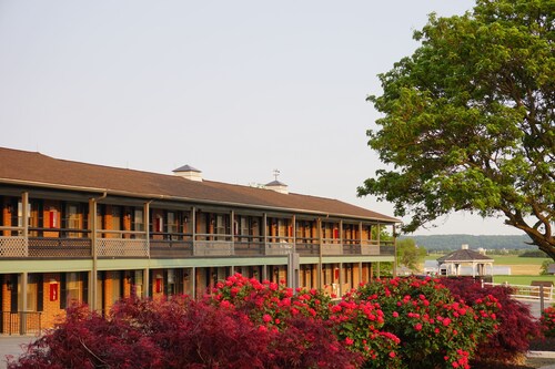 Harvest Drive Family Inn