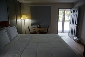 Rom – standard, 2 queensize-senger, ikke-røyk | Skrivebord, strykejern/-brett, wi-fi (inkludert) og sengetøy