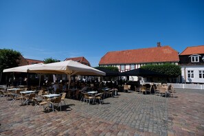 Lunch and dinner served - Hotel Ringkjøbing (Ringkobing)