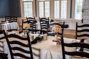 Restaurant - Riverdale Inn (Jacksonville)