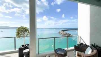 3 Bed 3 Bath Executive Deluxe Penthouse Apartment | Terrace/patio