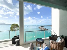 3 Bed 3 Bath Executive Deluxe Penthouse Apartment | Terraço/pátio