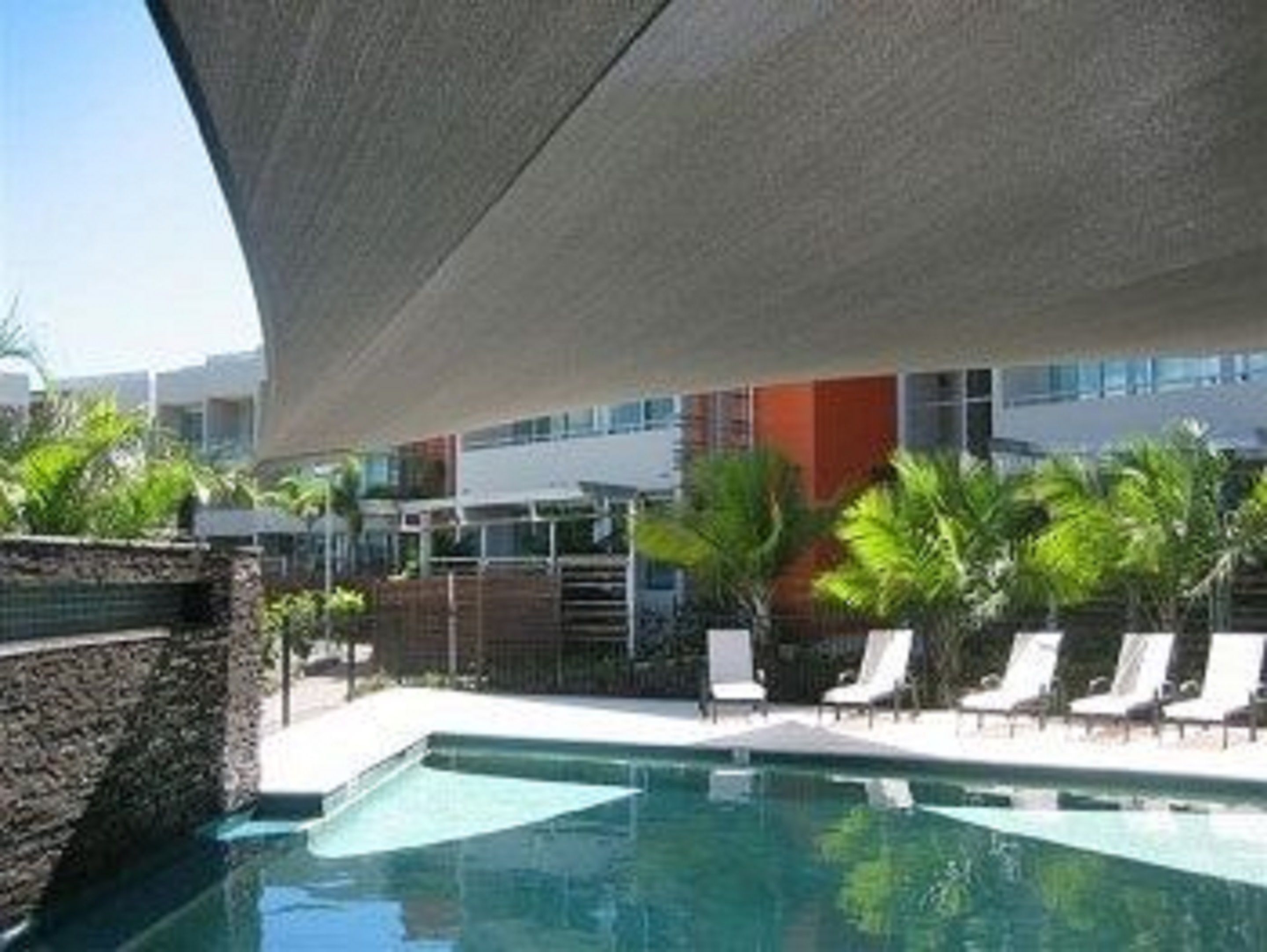 Peninsula Airlie Beach — image 2