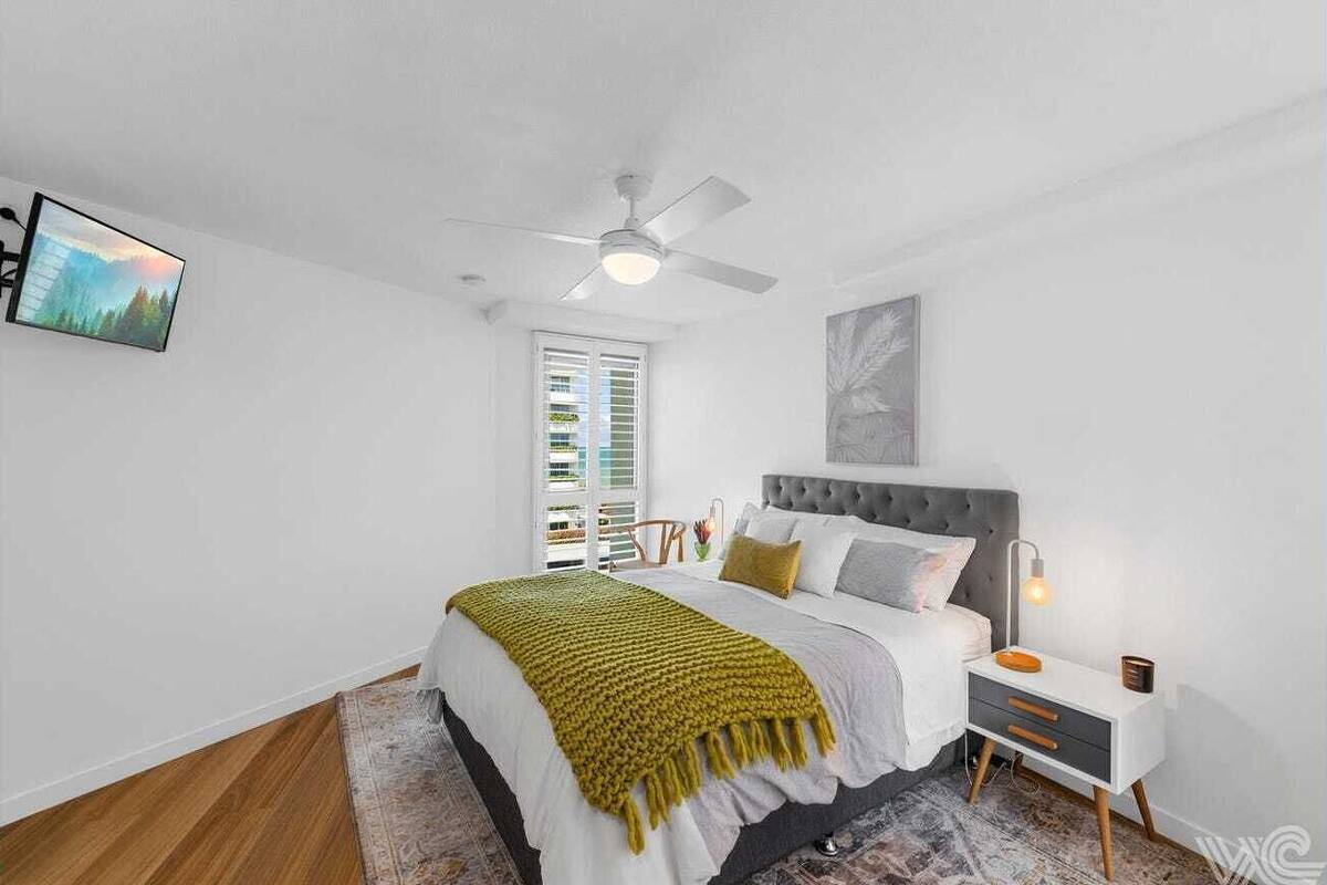2 Bedroom Luxury Superior Apartment | Soundproofing, iron/ironing board, WiFi (free), individually decorated