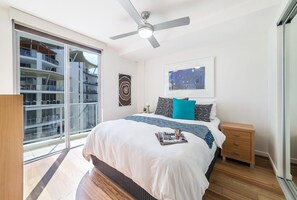 بديكورات فريدة لكل غرفة وطراز فريد لكل وحدة ومكتب وتجهيزات عازلة للصوت