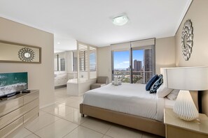 3 Bedroom 2 Bathroom Sub Penthouse | Individually decorated, individually furnished, soundproofing - Trilogy Surfers Paradise (Surfers Paradise)