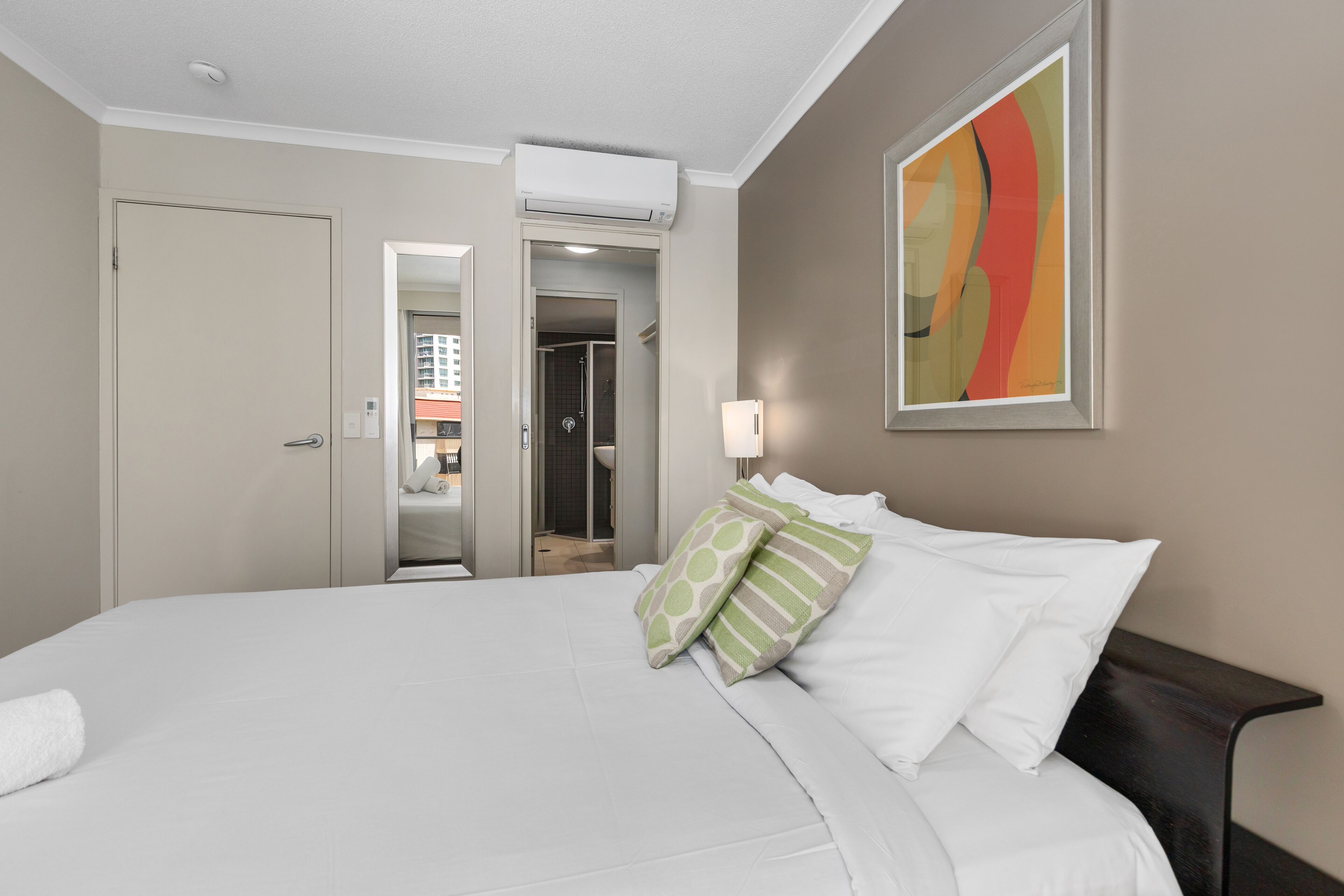 1 Bedroom 1 Bathroom Apartment | Individuelt dekorert, individuelt innredet og lydisolert