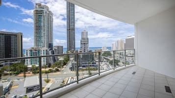 Leilighet – deluxe, 3 soverom | Utsikt fra balkong