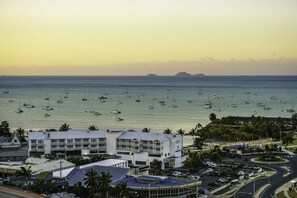 Beach/ocean view - Whitsunday Terraces Hotel Airlie Beach (Airlie Beach)