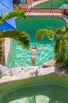 4 outdoor pools, pool umbrellas, sun loungers