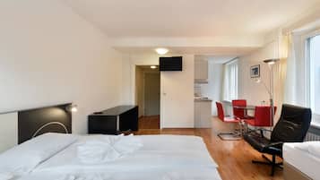 1 bedroom, desk, free WiFi, bed sheets