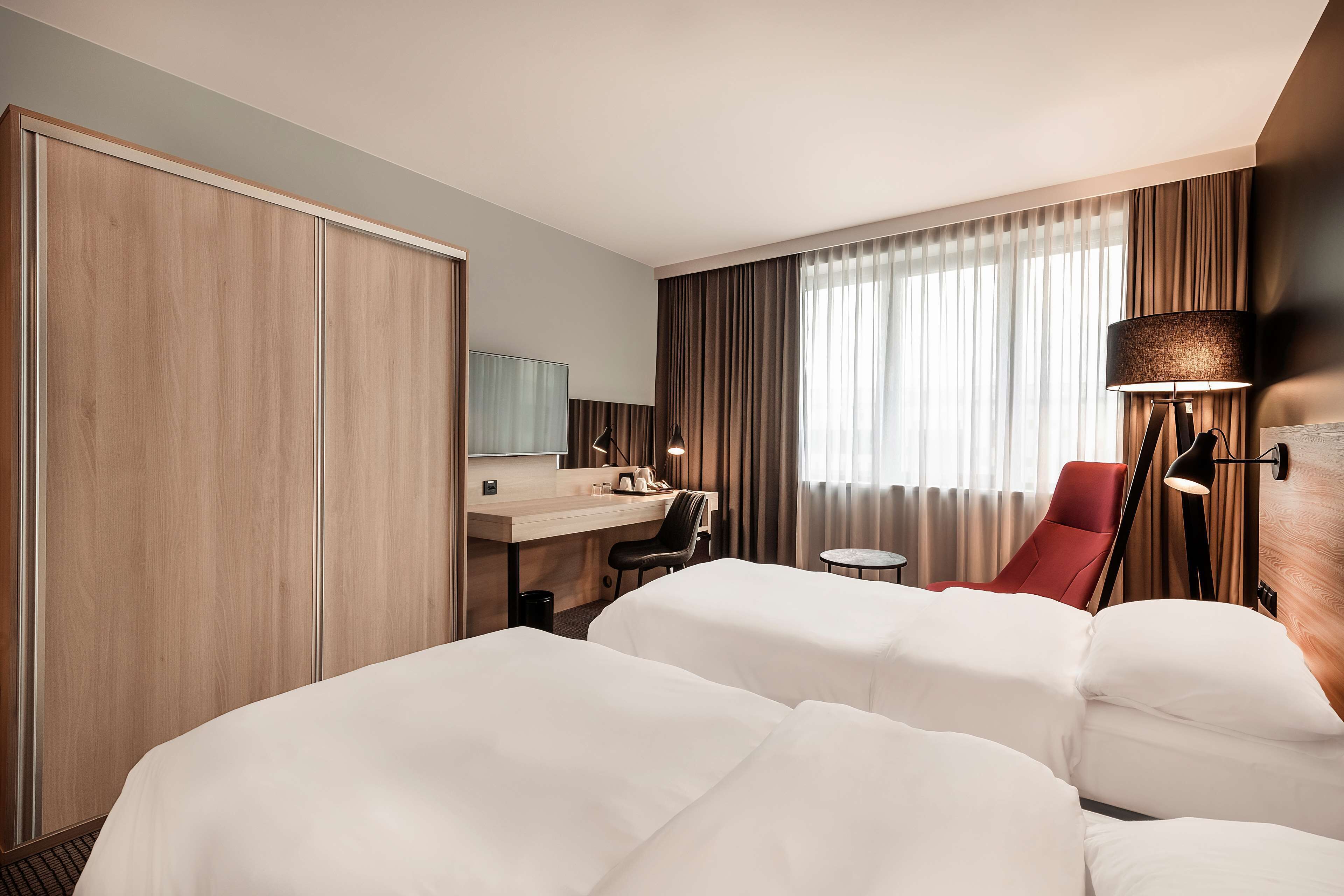 standard room | in-room safe, desk, laptop workspace, blackout curtains