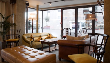 Sala de estar en el lobby