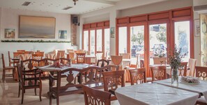 Lunch and dinner served - Art Pythia Hotel (Delphi)