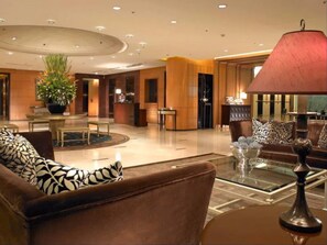 Lobby sitting area - Tempus Hotel Taichung (Taichung)