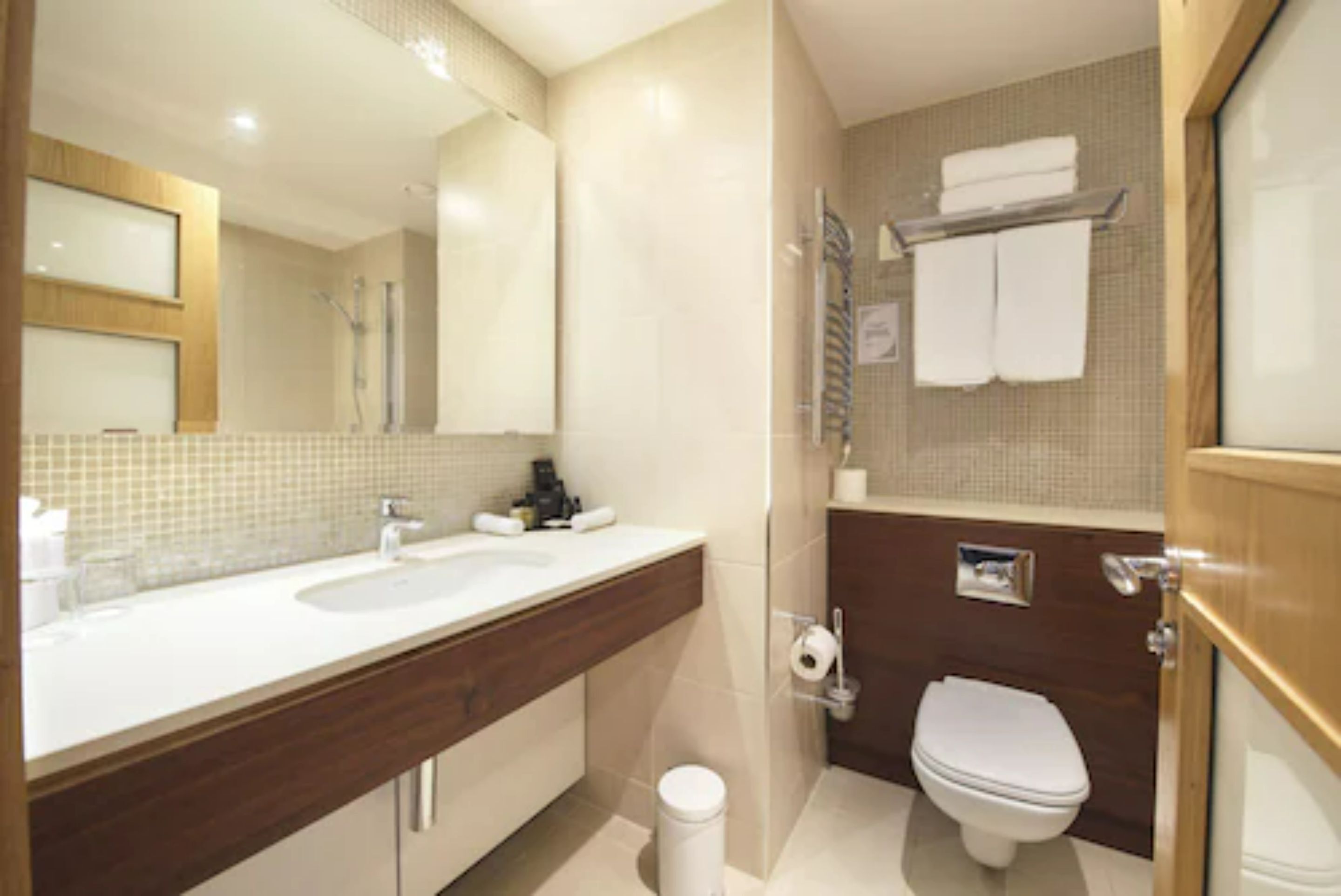 classic double room | desk, iron/ironing board, cots/infant beds, rollaway beds