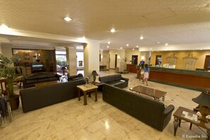 Lobby - Diplomat Hotel (Cebu City)