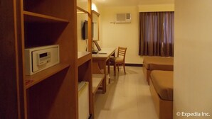 Superior Room, 2 Single Beds - W Express Hotel (Cebu City)