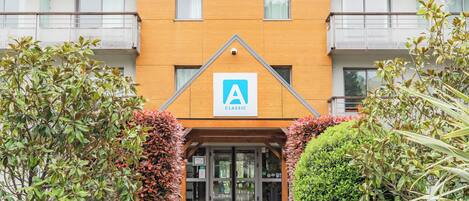 Fachada de la propiedad