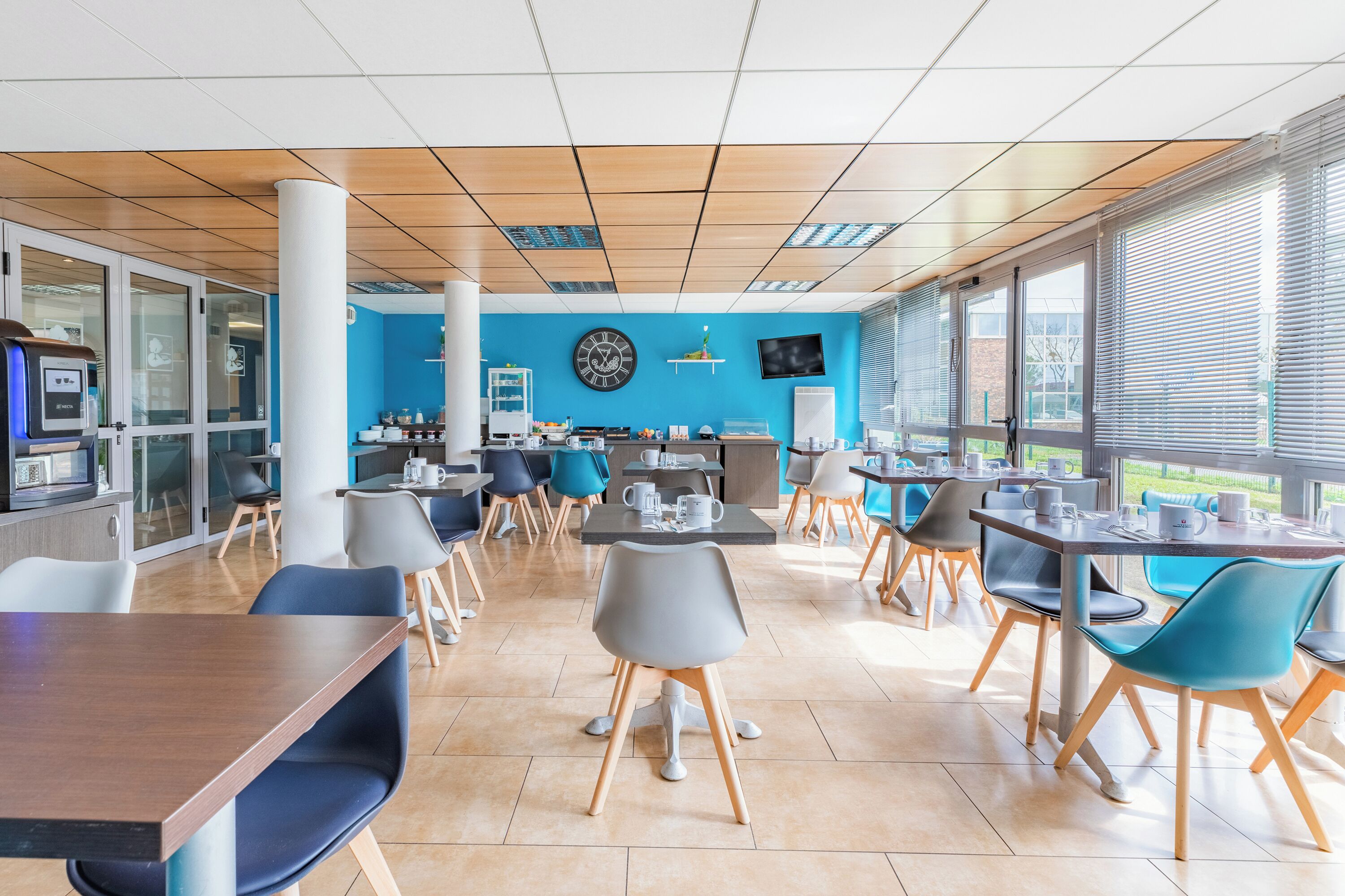 Esmorzar diari d'estil bufet (9.9 EUR per persona) 