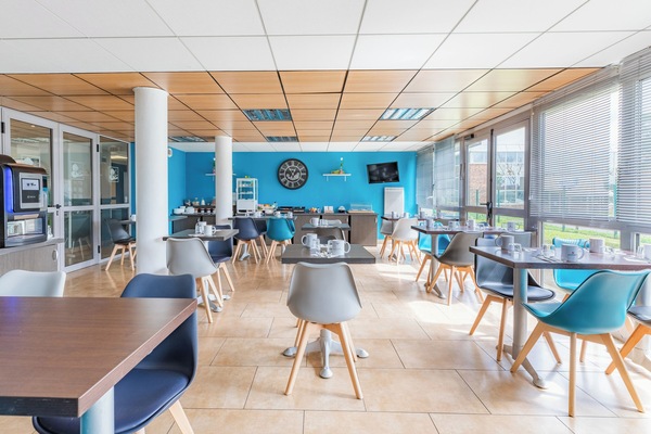 Daily buffet breakfast (EUR 9.9 per person)