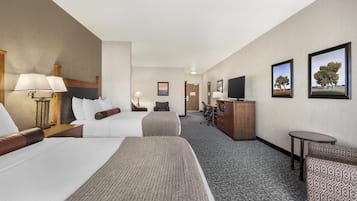 Premium bedding, in-room safe, laptop workspace, blackout curtains