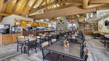 Café da manhã continental grátis todos os dias